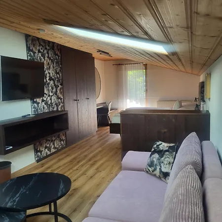 Отель Edelweiss 3*