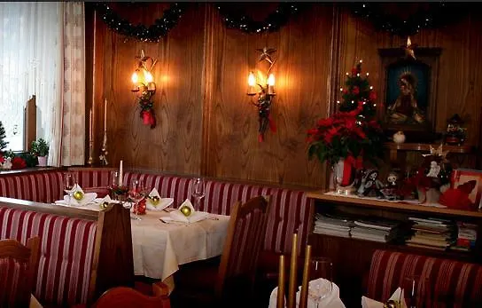 מלון Edelweiss פוגן