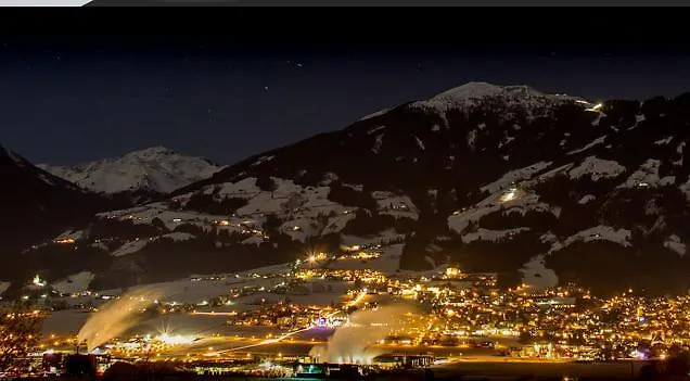 Edelweiss Hotel Fuegen