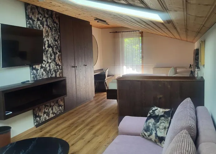 מלון Edelweiss 3*